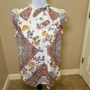 Good Hart Women's Floral Patchwork Sleeveless Shirt w/Ruffles & Lace. Size Small